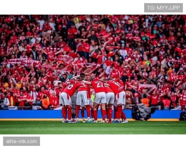 利兹联中路渗透战术奏效，助力球队状态回升再创佳绩