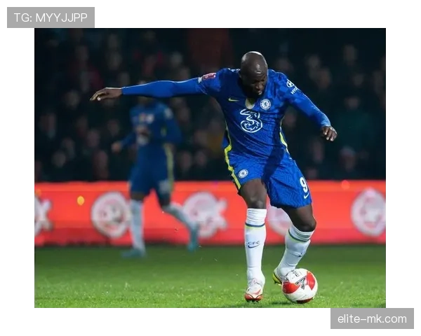 卢卡库与伊卡尔迪锋线转移带动球队多点参与趋势