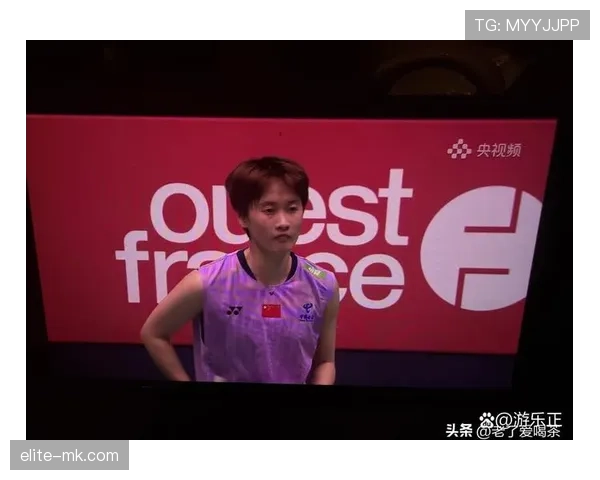 陈雨菲赛场冷得像计时器，逛街背个名牌包像顺手买瓶矿泉水，反差太绝了